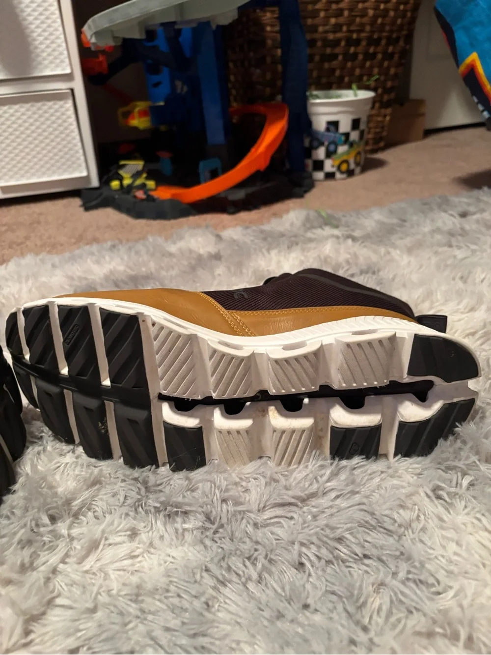 On Cloud Running Men's Athletic Shoes in Brown and Black with White Sole